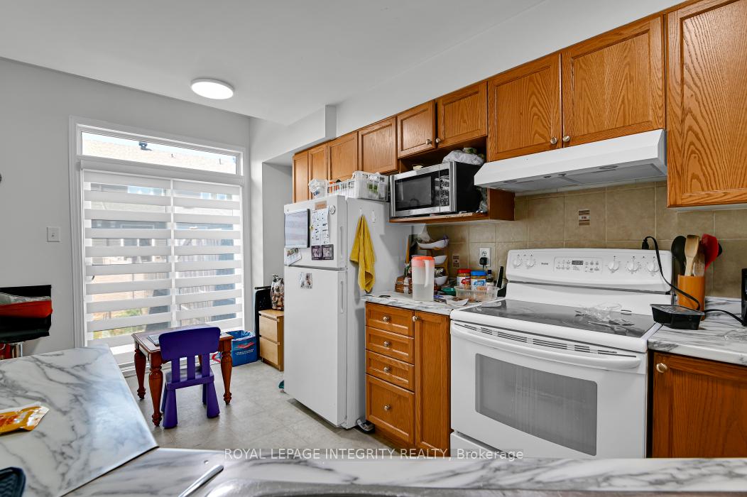Photo 15 of 161 Romina Street, Ottawa, Kanata - Emerald Meadows/Trailwest — HOMEH