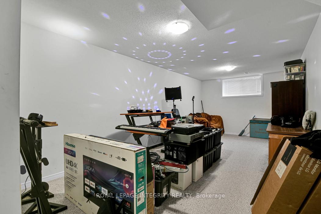 Photo 16 of 161 Romina Street, Ottawa, Kanata - Emerald Meadows/Trailwest — HOMEH