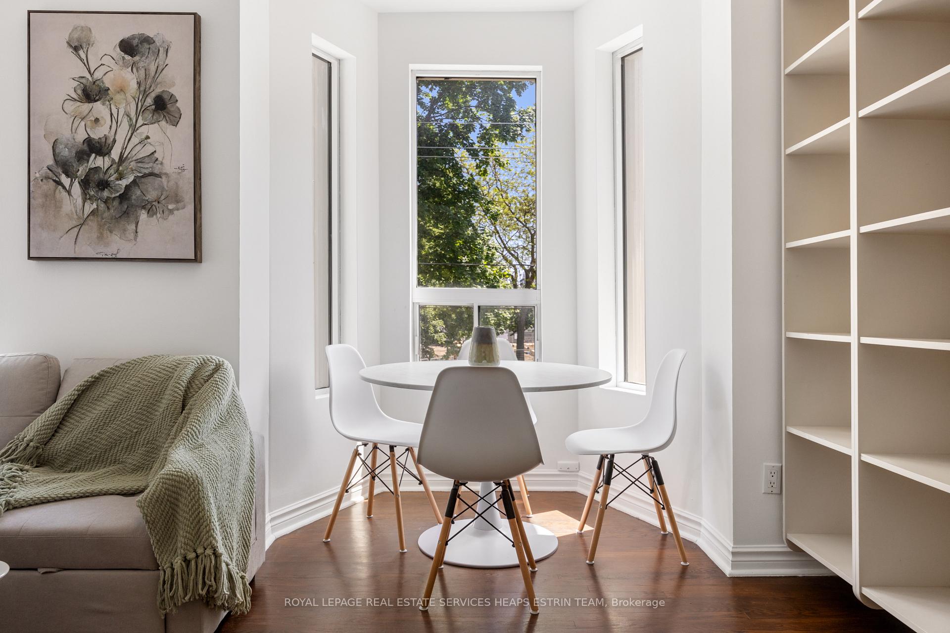 Photo 5 of Unit 2nd,3rd, 124 Argyle Street, Toronto, Trinity-Bellwoods — HOMEH