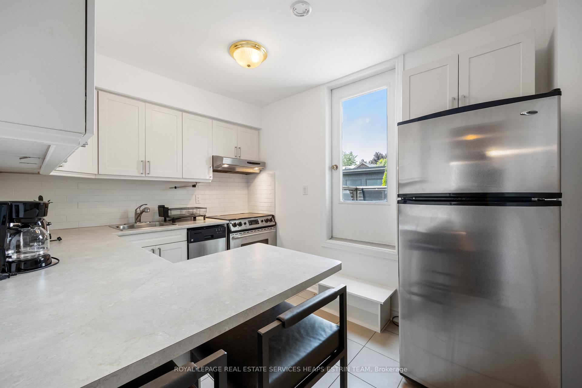 Photo 8 of Unit 2nd,3rd, 124 Argyle Street, Toronto, Trinity-Bellwoods — HOMEH