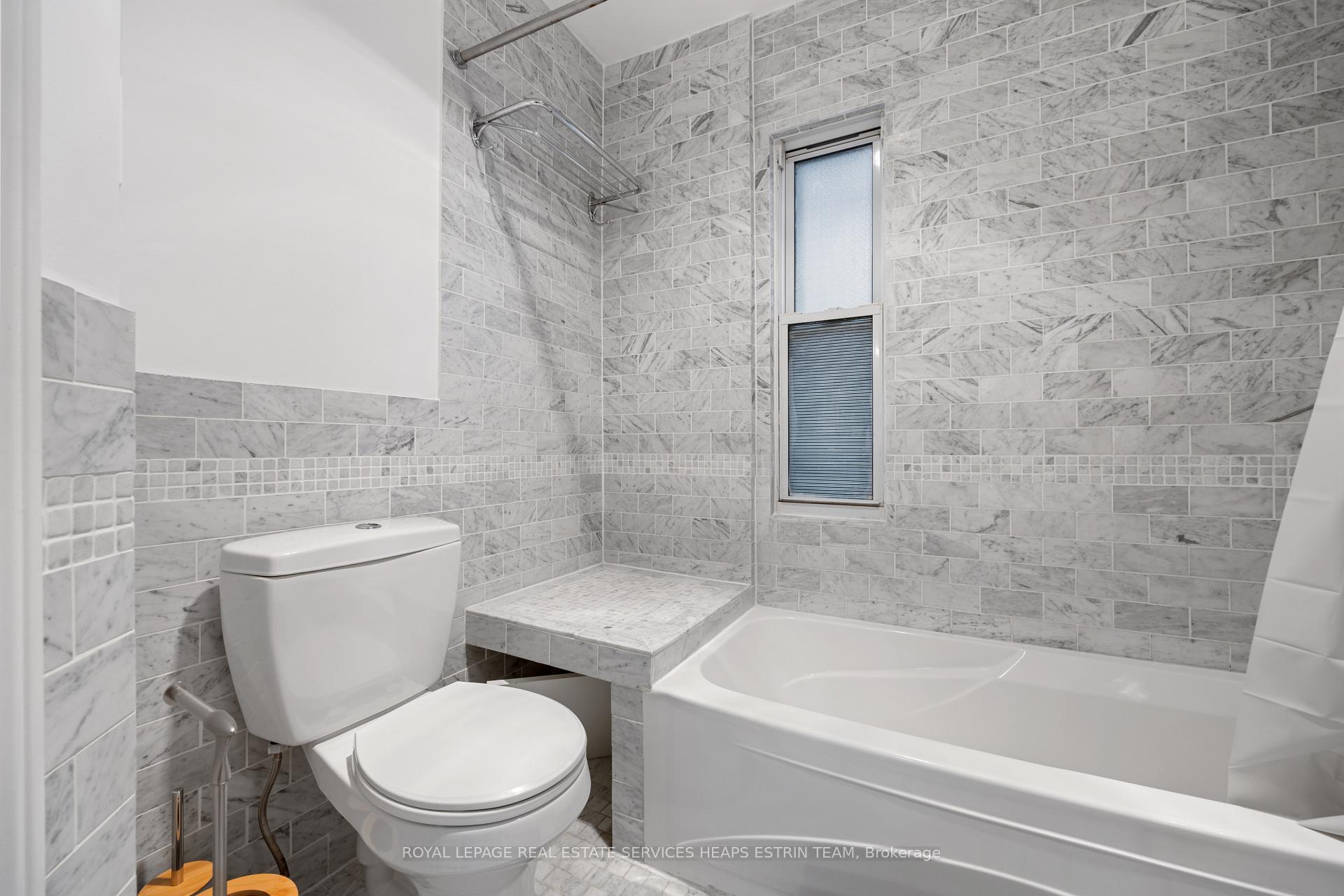 Photo 12 of Unit 2nd,3rd, 124 Argyle Street, Toronto, Trinity-Bellwoods — HOMEH