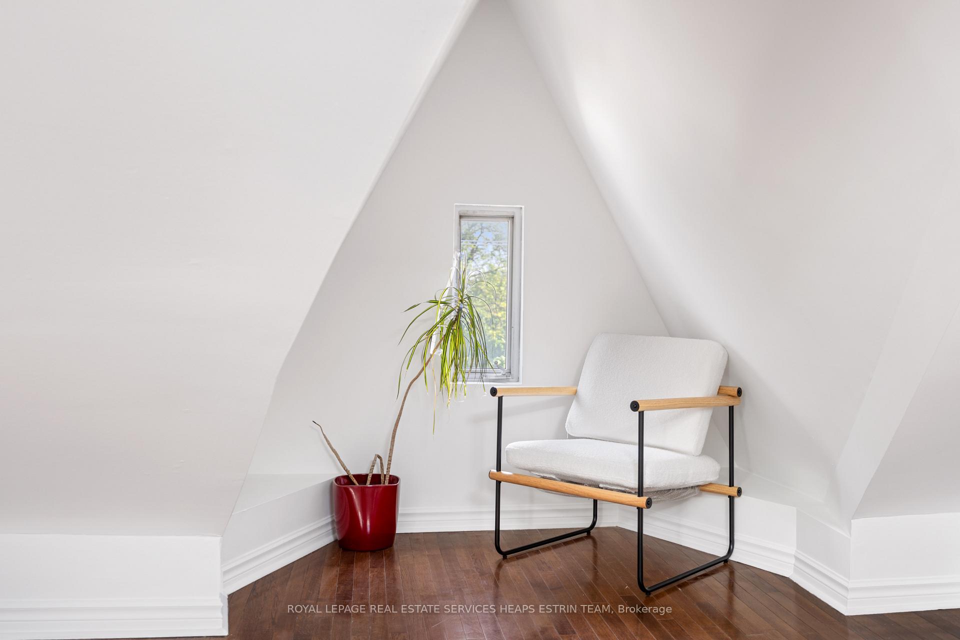 Photo 18 of Unit 2nd,3rd, 124 Argyle Street, Toronto, Trinity-Bellwoods — HOMEH