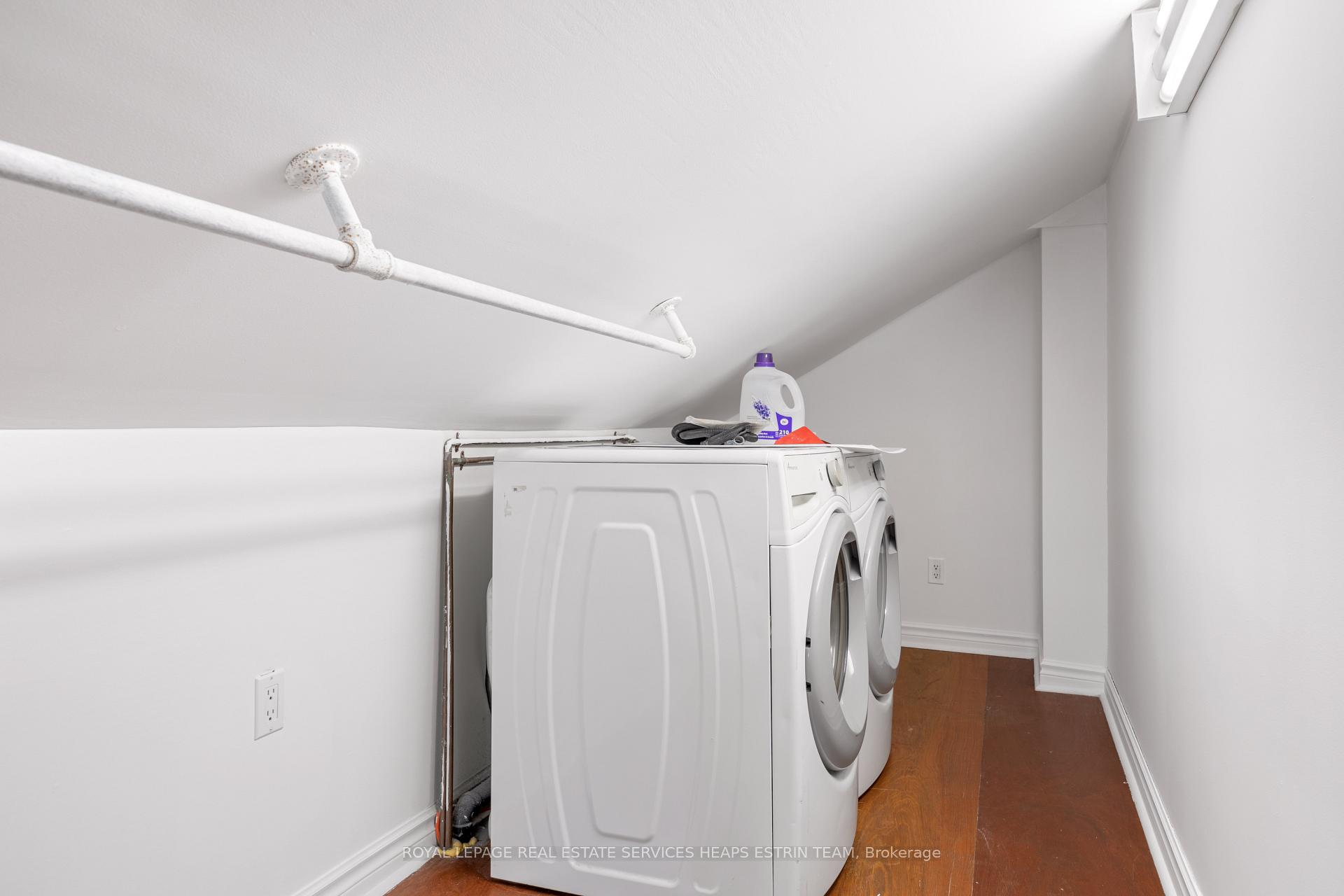 Photo 19 of Unit 2nd,3rd, 124 Argyle Street, Toronto, Trinity-Bellwoods — HOMEH