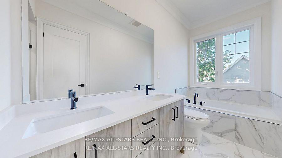 Photo 20 of 48 Third Avenue S, Uxbridge — HOMEH