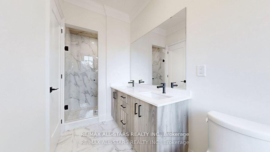 Photo 21 of 48 Third Avenue S, Uxbridge — HOMEH