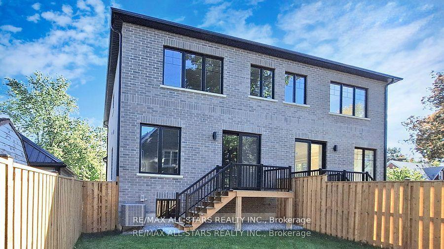 Photo 39 of 48 Third Avenue S, Uxbridge — HOMEH
