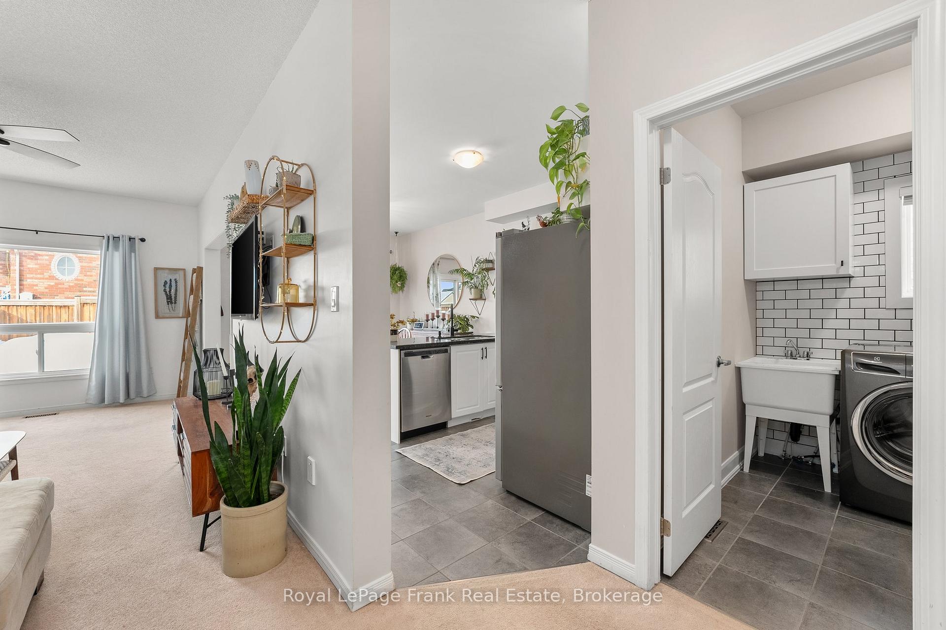 Photo 6 of 2086 Galloway Street, Innisfil, Alcona — HOMEH