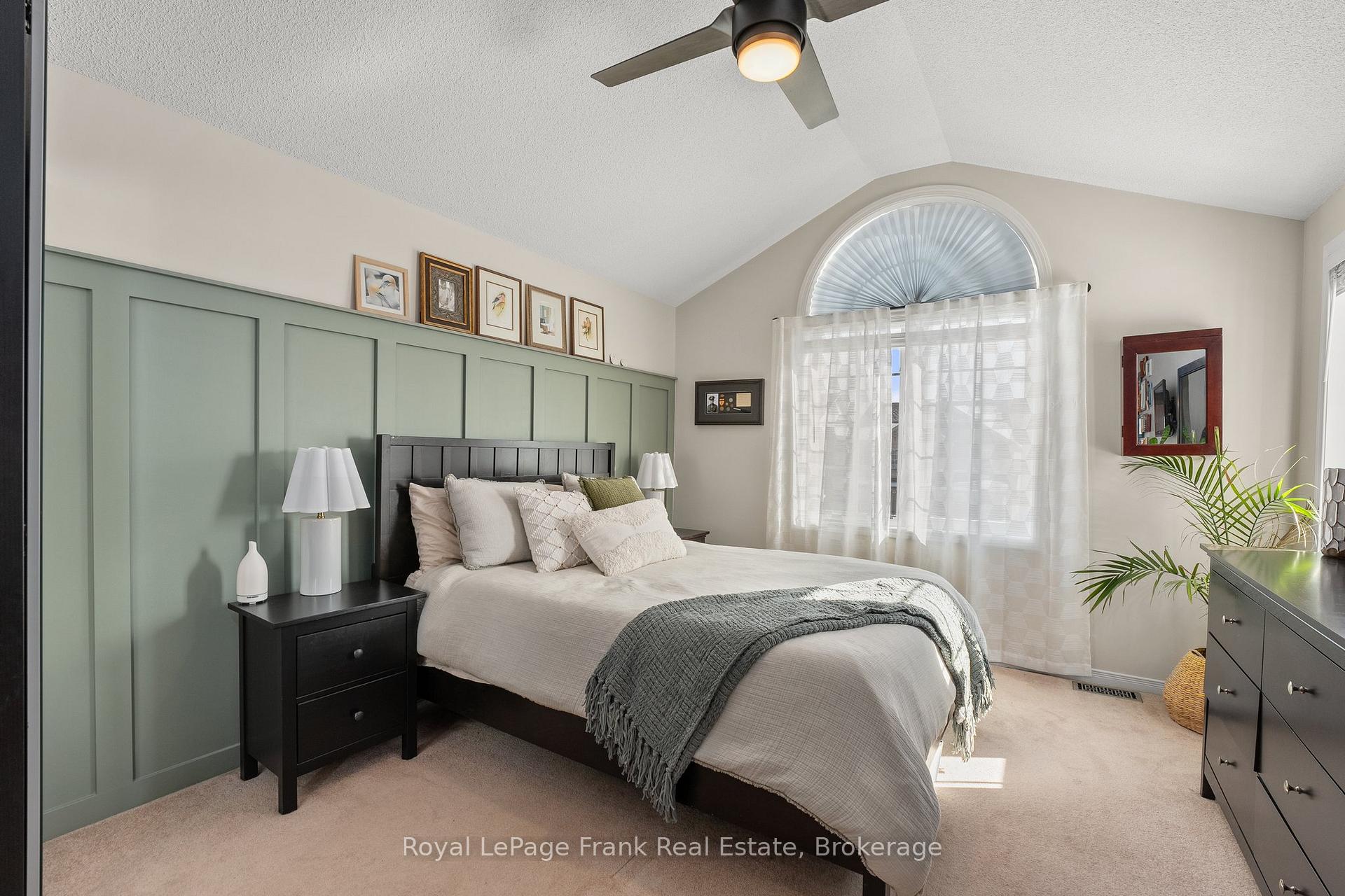 Photo 16 of 2086 Galloway Street, Innisfil, Alcona — HOMEH