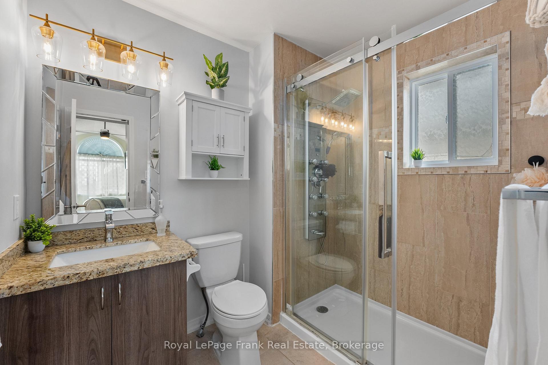 Photo 18 of 2086 Galloway Street, Innisfil, Alcona — HOMEH