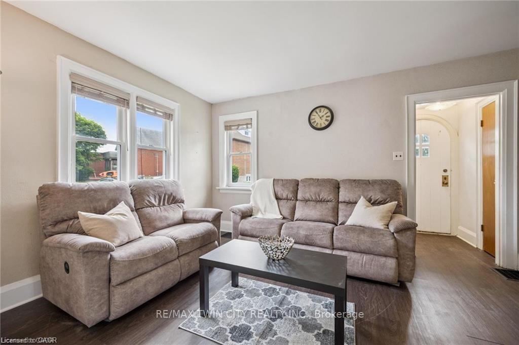 Photo 5 of 148 Waterloo Street, Waterloo, Mount Hope Huron Park — HOMEH