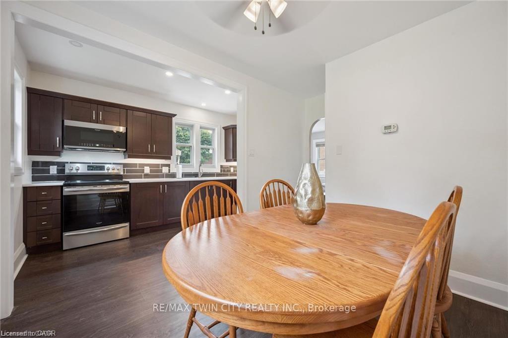 Photo 9 of 148 Waterloo Street, Waterloo, Mount Hope Huron Park — HOMEH