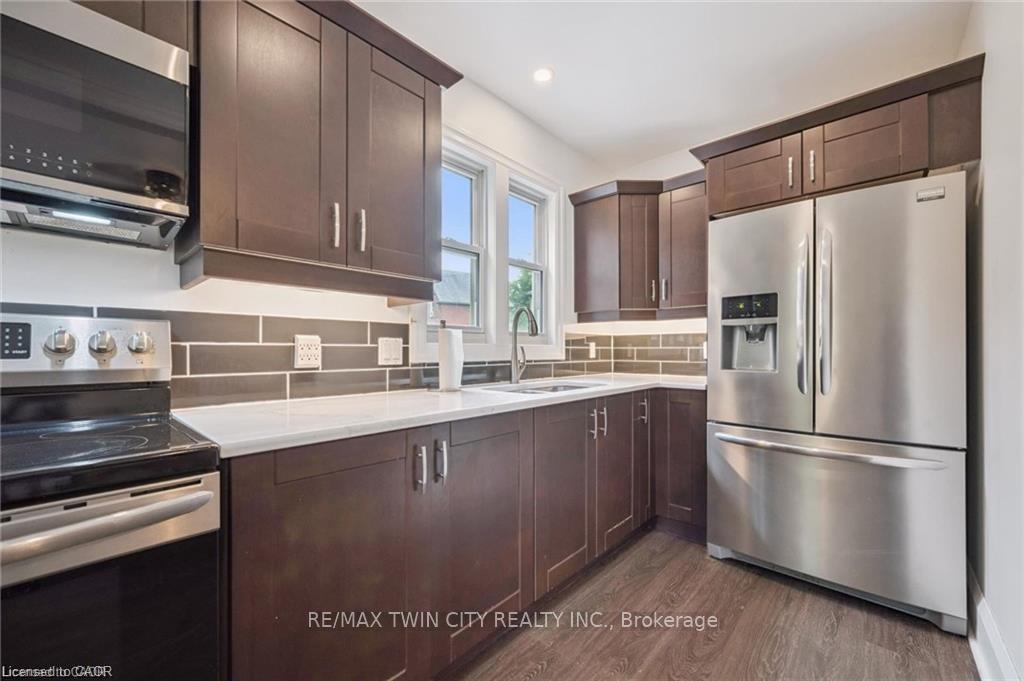 Photo 11 of 148 Waterloo Street, Waterloo, Mount Hope Huron Park — HOMEH