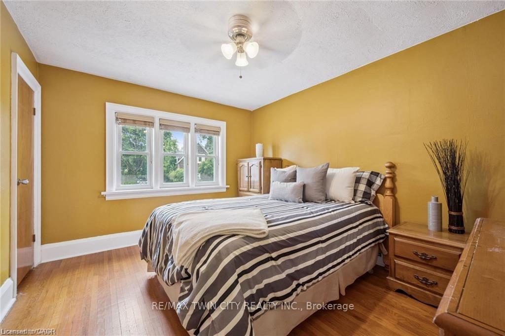 Photo 13 of 148 Waterloo Street, Waterloo, Mount Hope Huron Park — HOMEH
