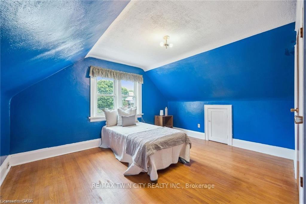 Photo 19 of 148 Waterloo Street, Waterloo, Mount Hope Huron Park — HOMEH