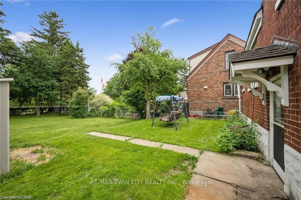 Photo 21 of 148 Waterloo Street, Waterloo, Mount Hope Huron Park — HOMEH