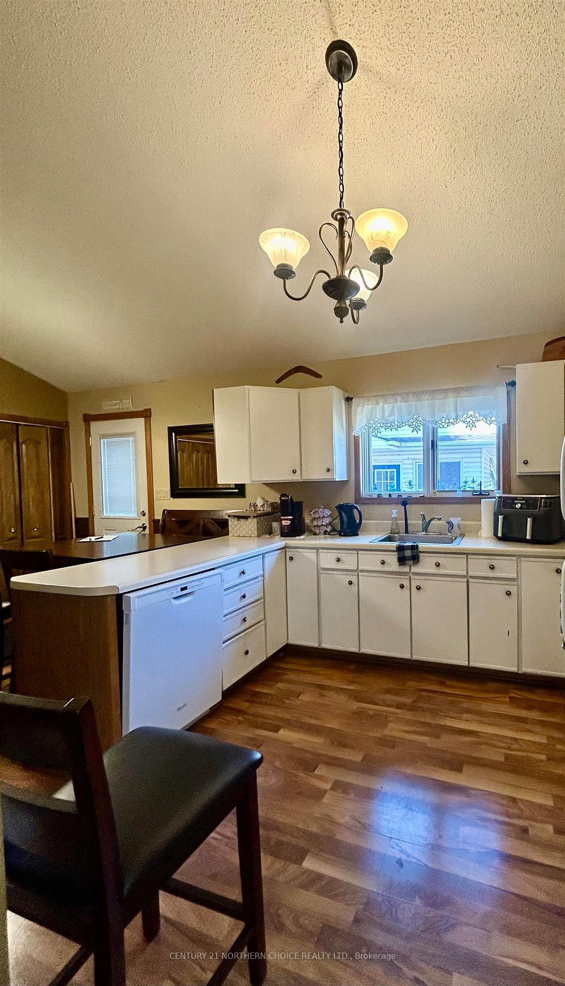 Photo 4 of 626 Second Street West, Fort Frances — HOMEH