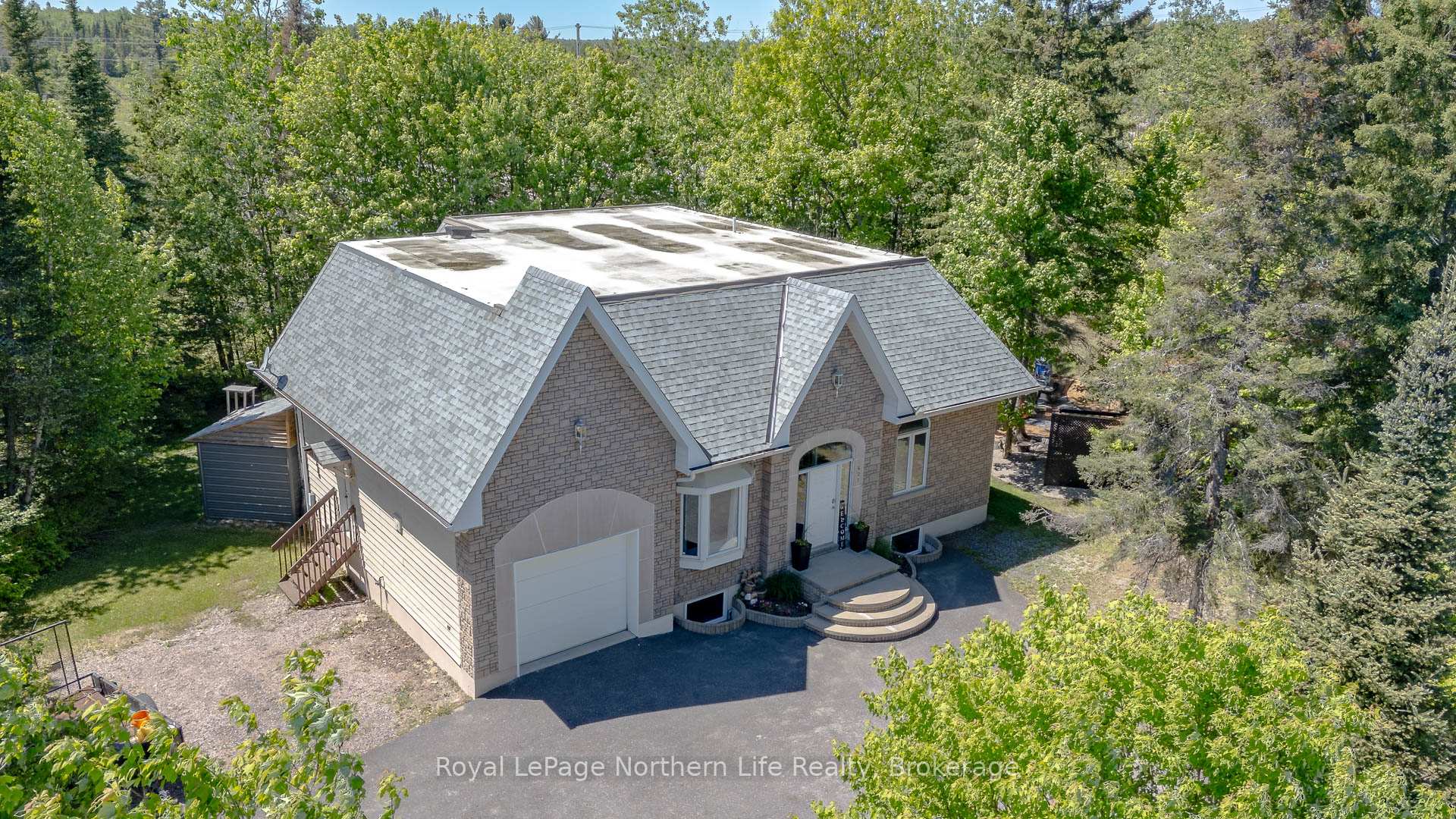 Photo 2 of 421 Collins Drive, North Bay, Airport — HOMEH