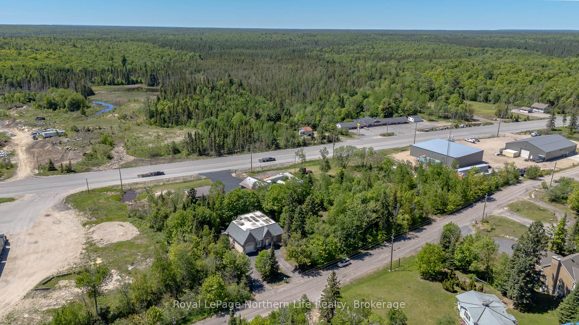 Photo 5 of 421 Collins Drive, North Bay, Airport — HOMEH