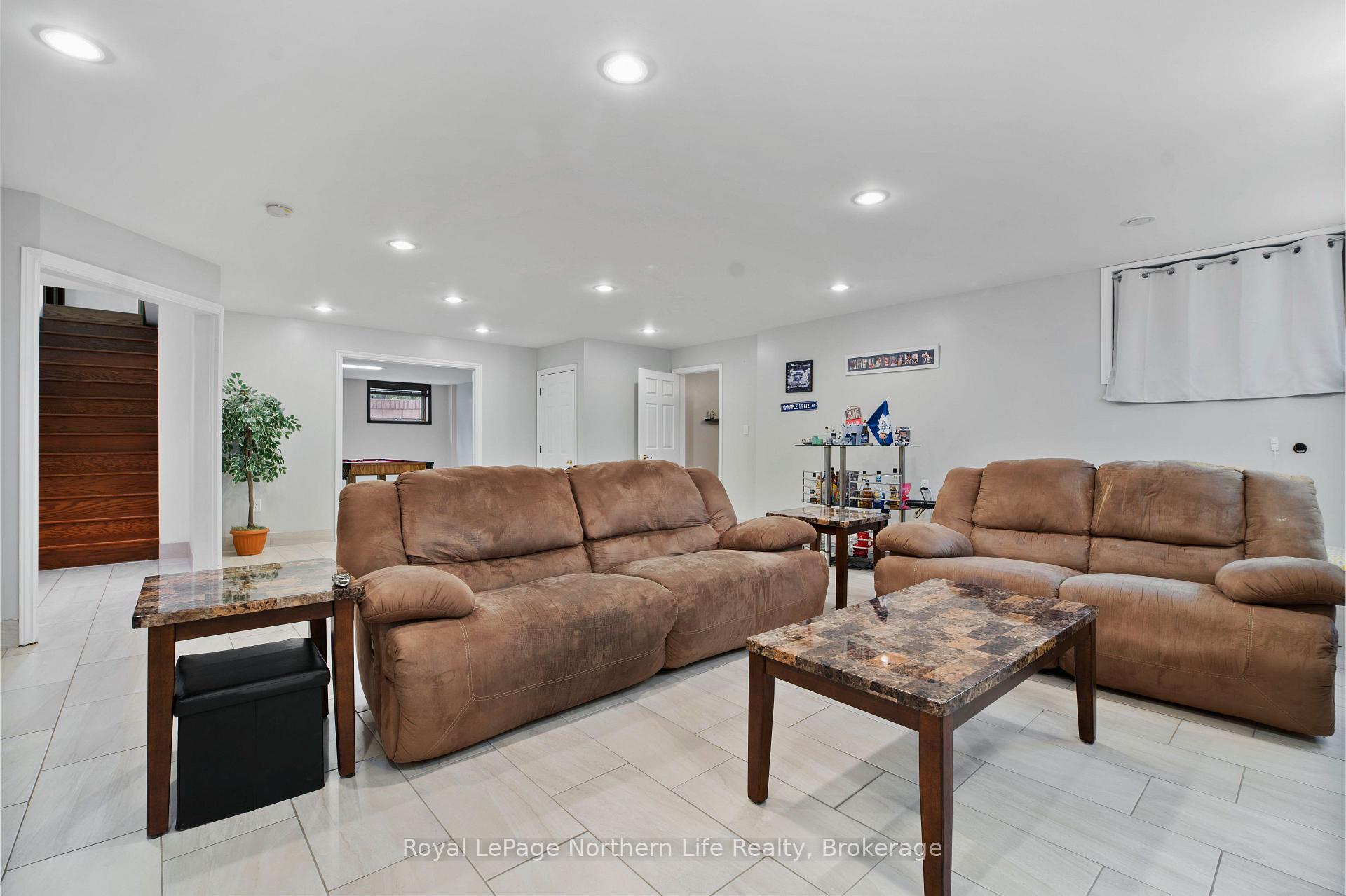Photo 36 of 421 Collins Drive, North Bay, Airport — HOMEH