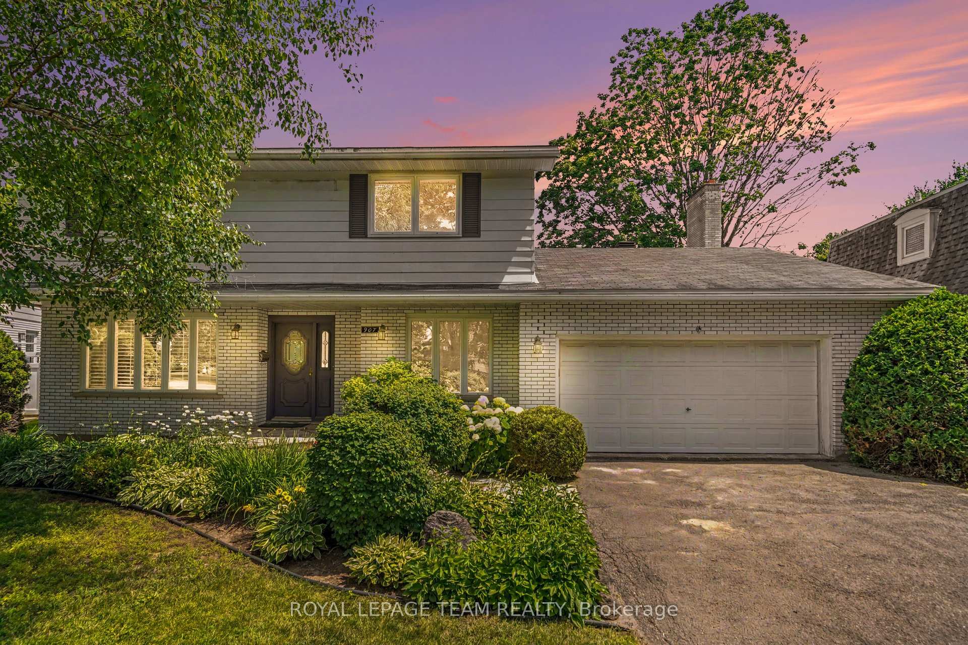 Photo 4 of 907 Dresden Crescent, Ottawa, Whitehaven — HOMEH