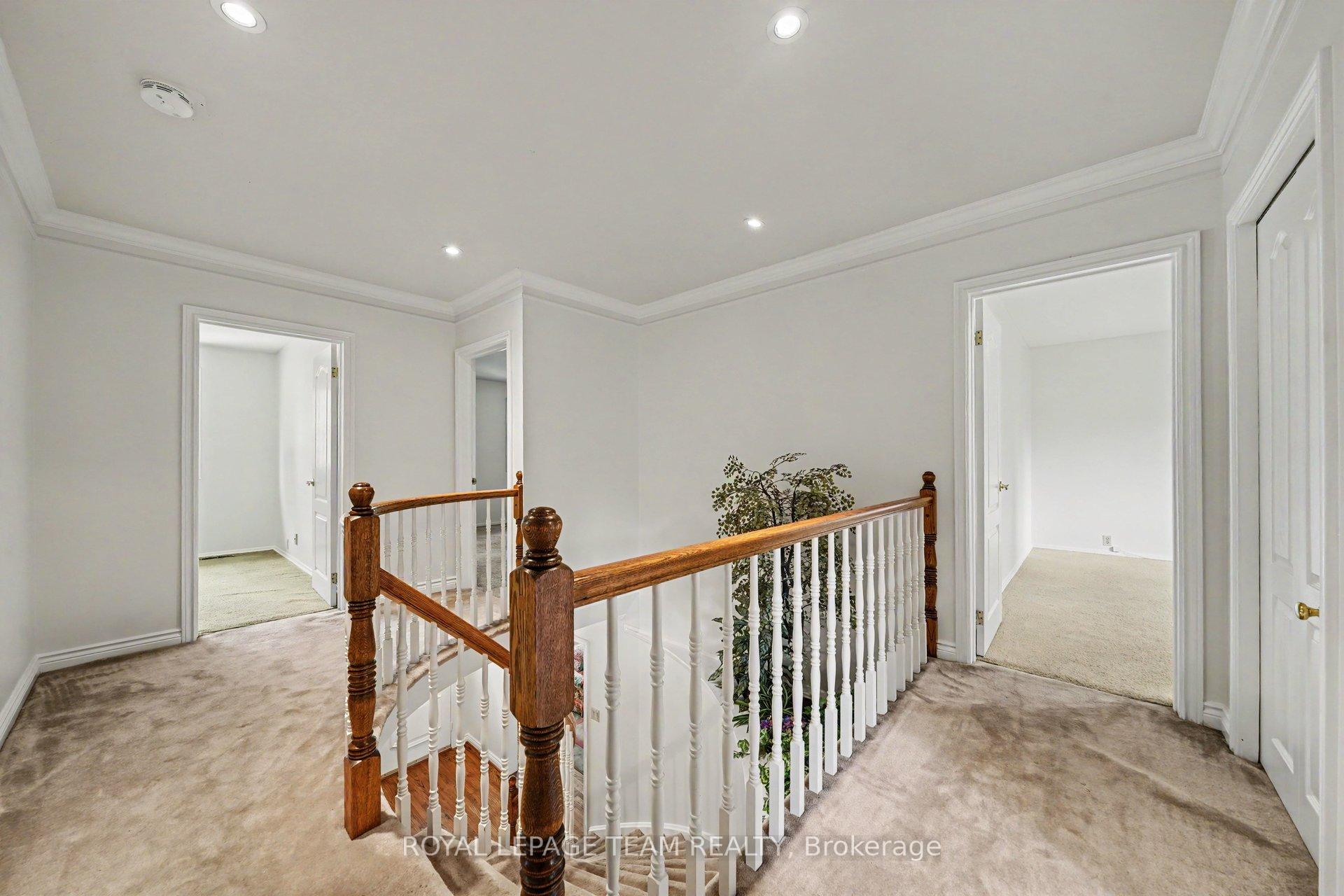 Photo 19 of 907 Dresden Crescent, Ottawa, Whitehaven — HOMEH