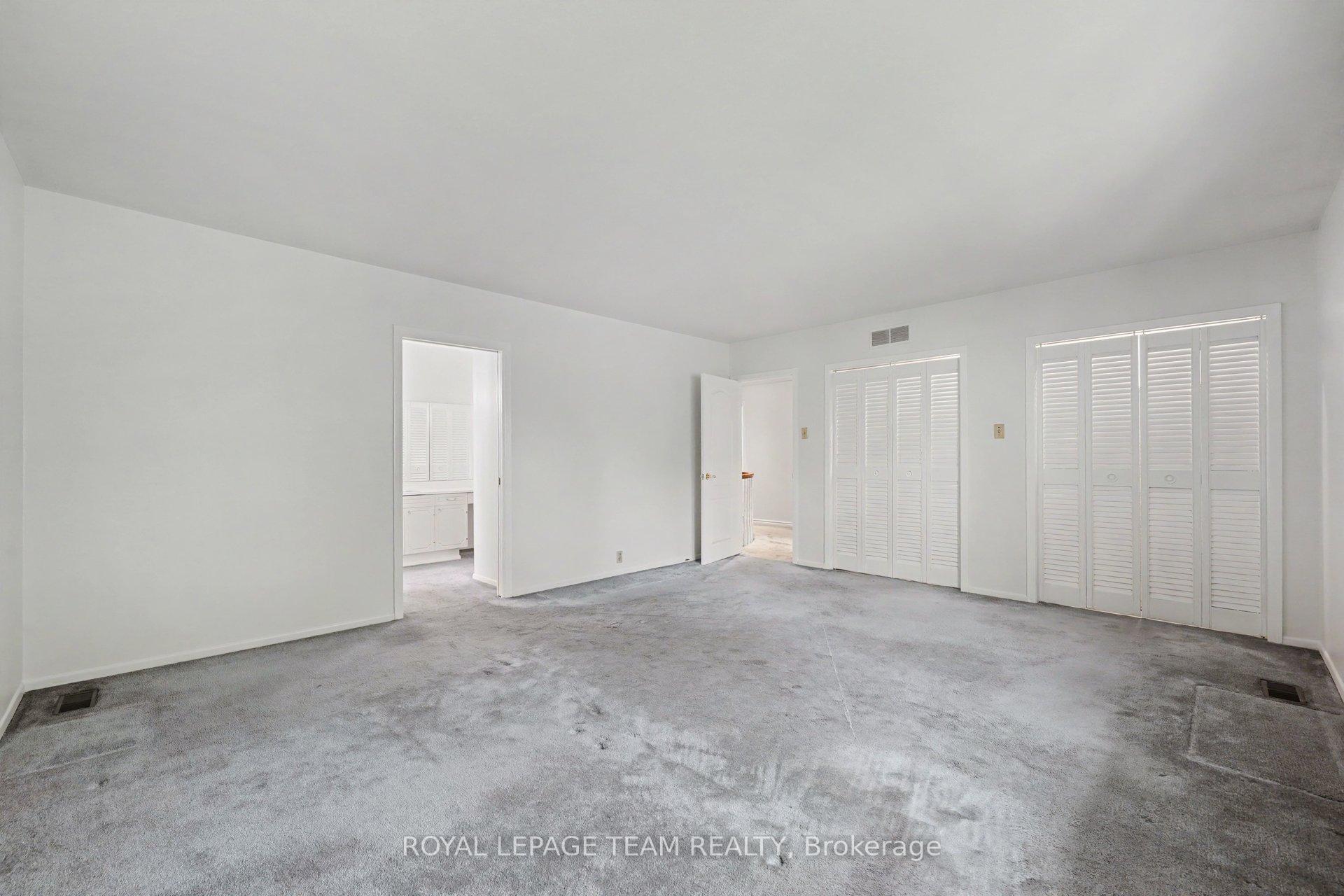 Photo 21 of 907 Dresden Crescent, Ottawa, Whitehaven — HOMEH