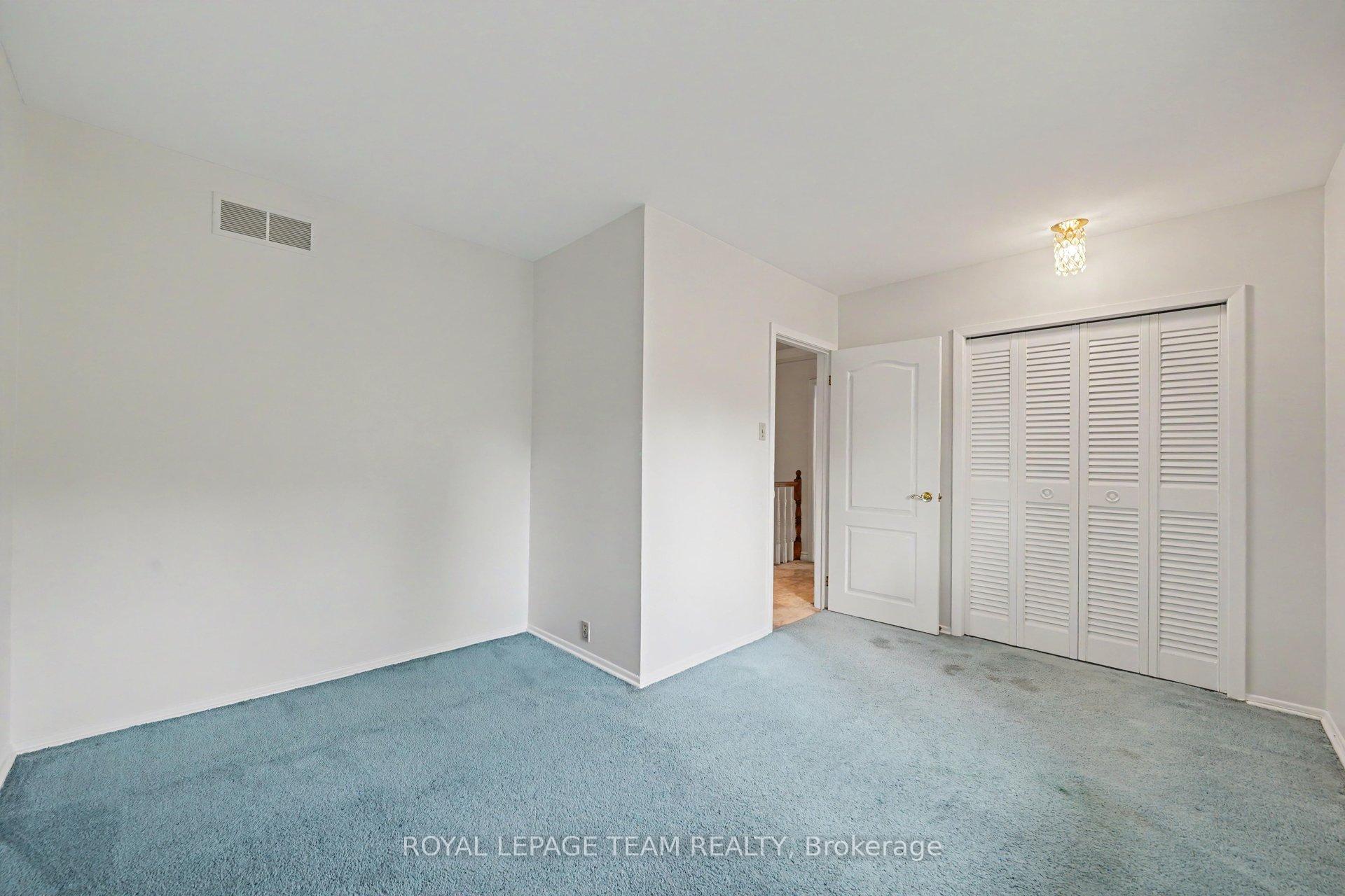 Photo 24 of 907 Dresden Crescent, Ottawa, Whitehaven — HOMEH