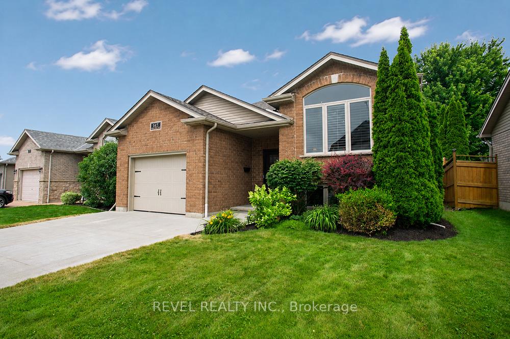 Photo 2 of 145 McGuiness Drive, Brantford, Tutela Heights — HOMEH