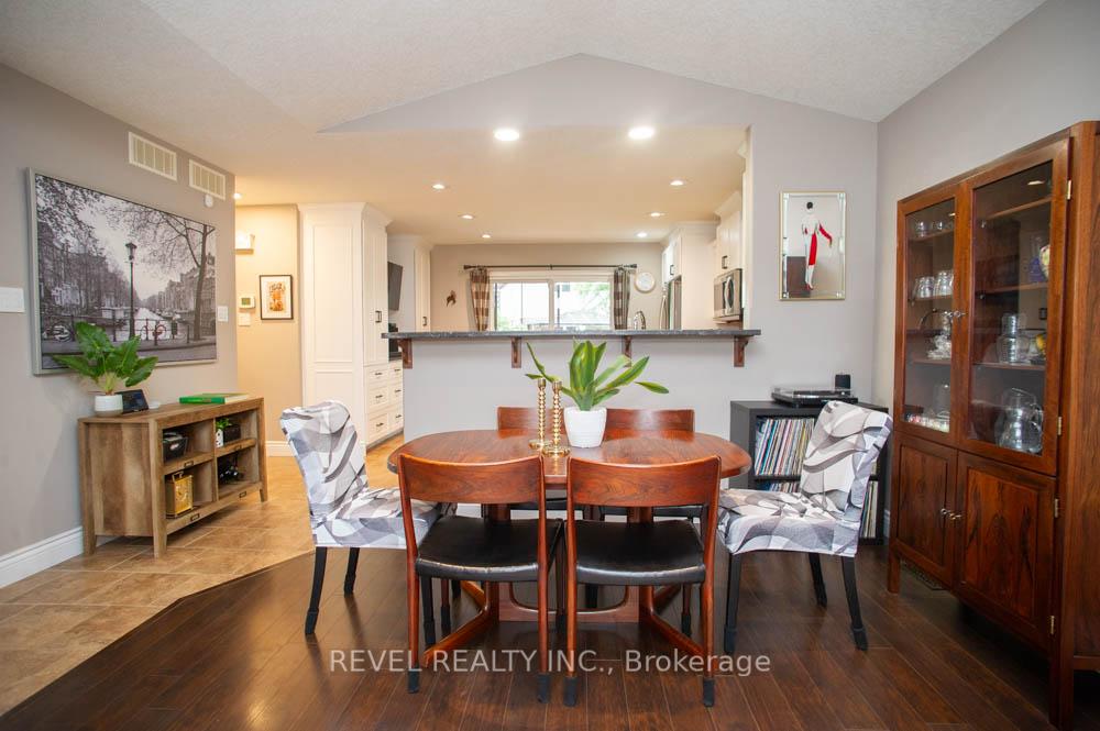 Photo 8 of 145 McGuiness Drive, Brantford, Tutela Heights — HOMEH