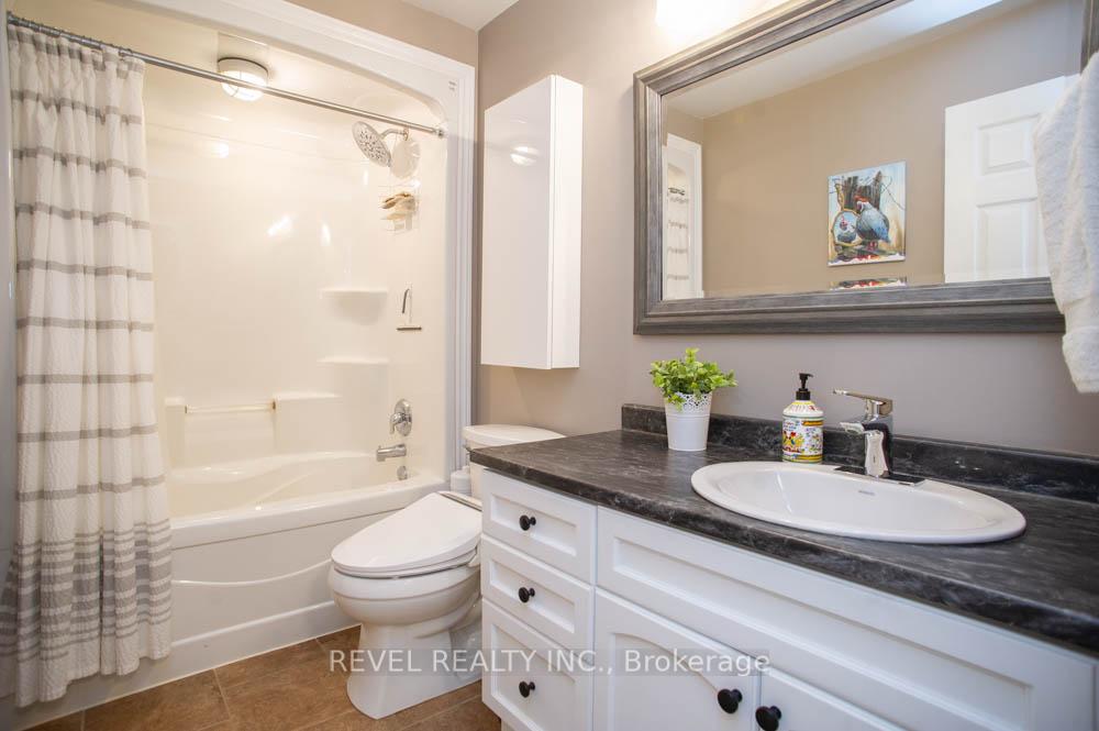 Photo 17 of 145 McGuiness Drive, Brantford, Tutela Heights — HOMEH