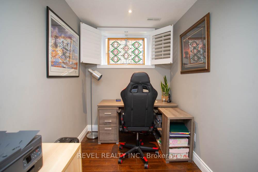Photo 22 of 145 McGuiness Drive, Brantford, Tutela Heights — HOMEH