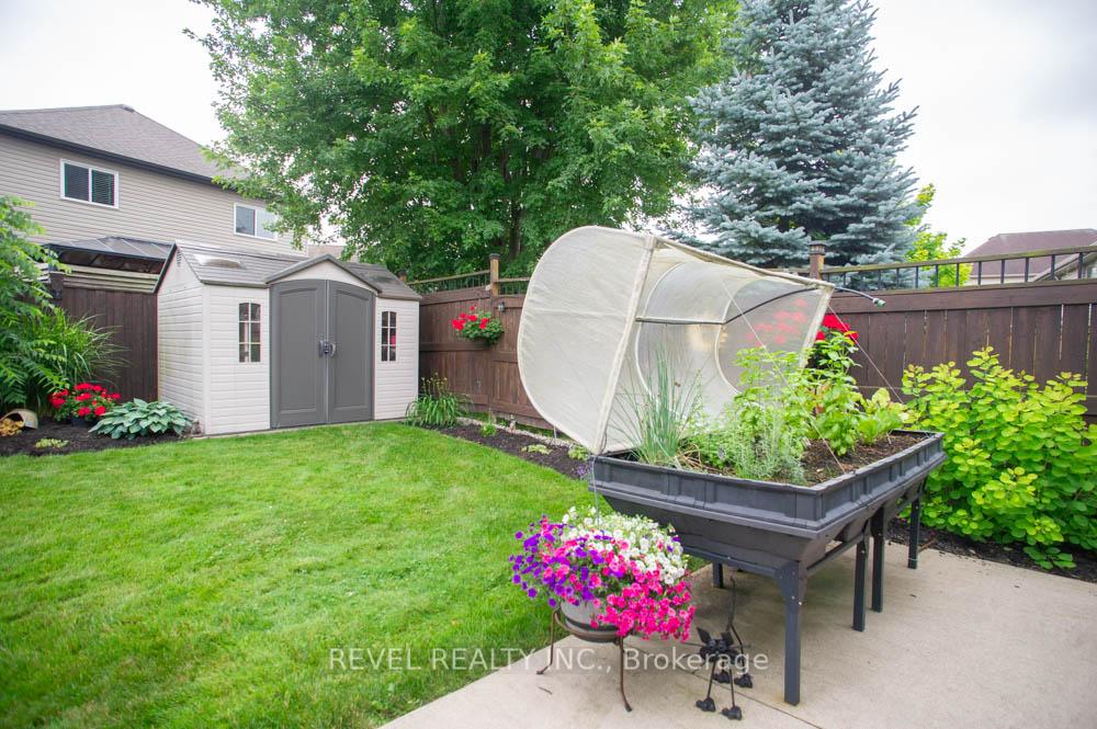 Photo 27 of 145 McGuiness Drive, Brantford, Tutela Heights — HOMEH