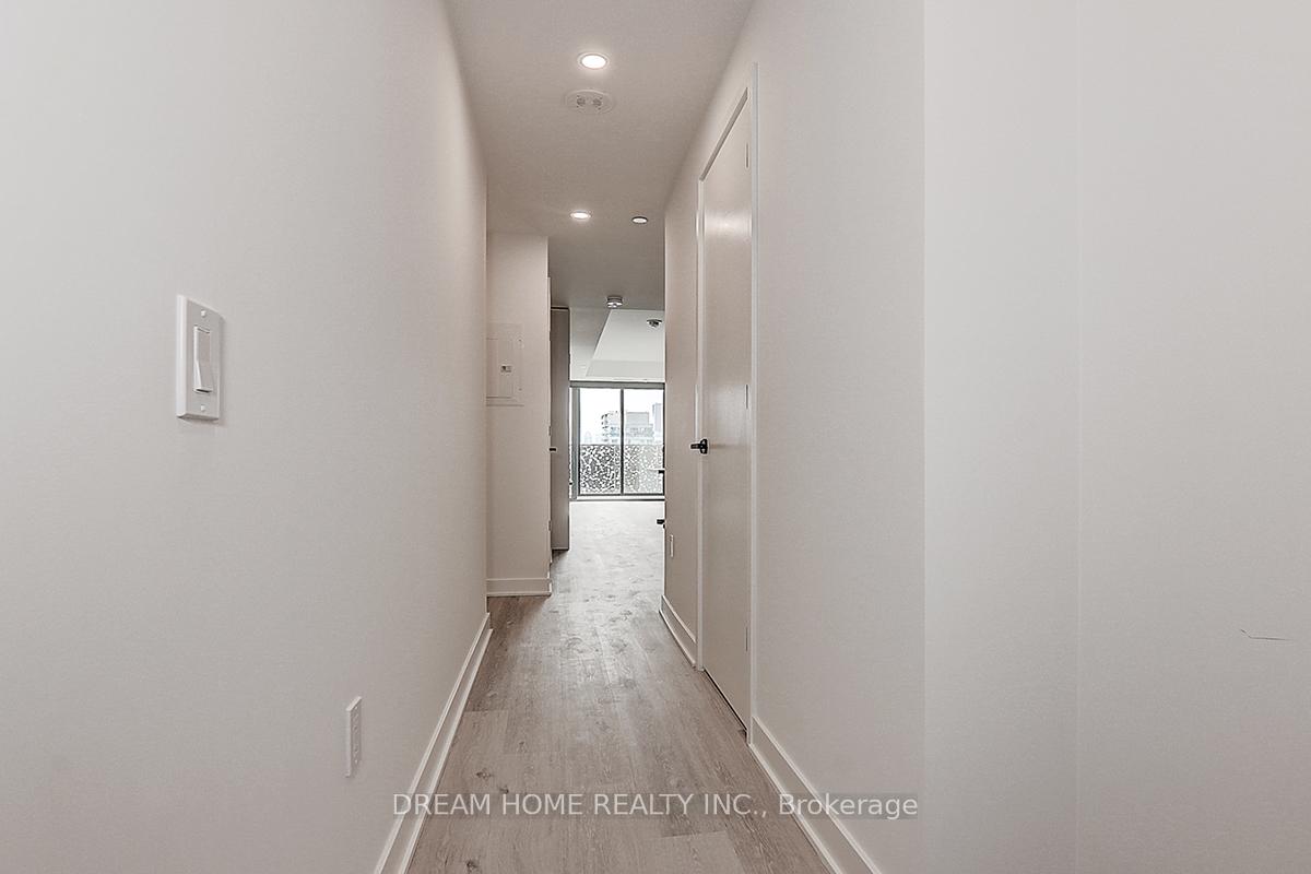 Photo 3 of Unit 3002, 55 Charles Street E, Toronto, Church-Yonge Corridor — HOMEH