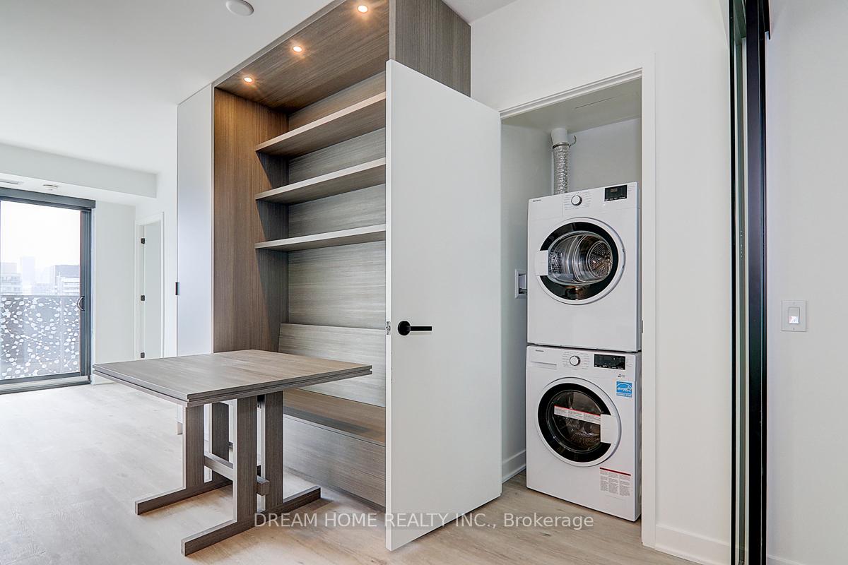 Photo 43 of Unit 3002, 55 Charles Street E, Toronto, Church-Yonge Corridor — HOMEH