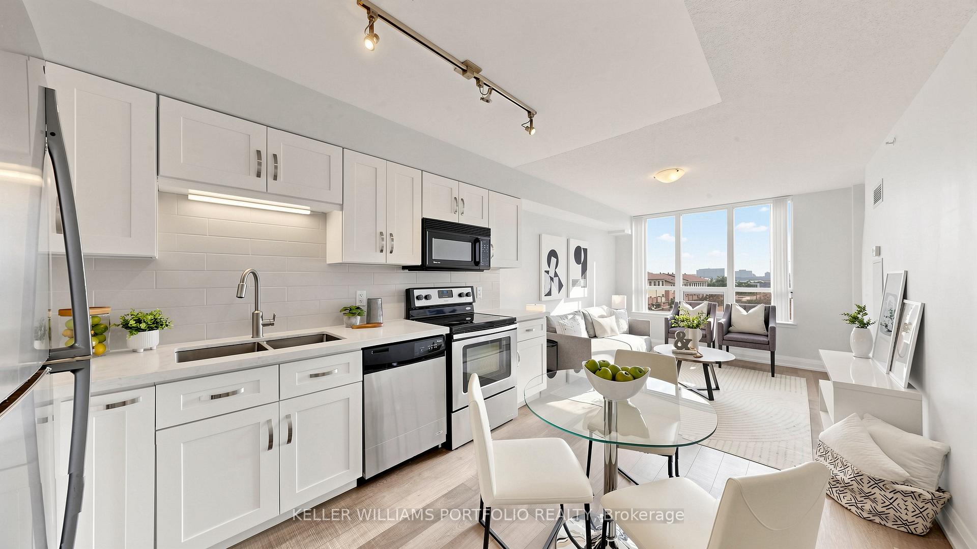 Photo 3 of Unit 303, 376 Highway 7, Richmond Hill, Doncrest — HOMEH