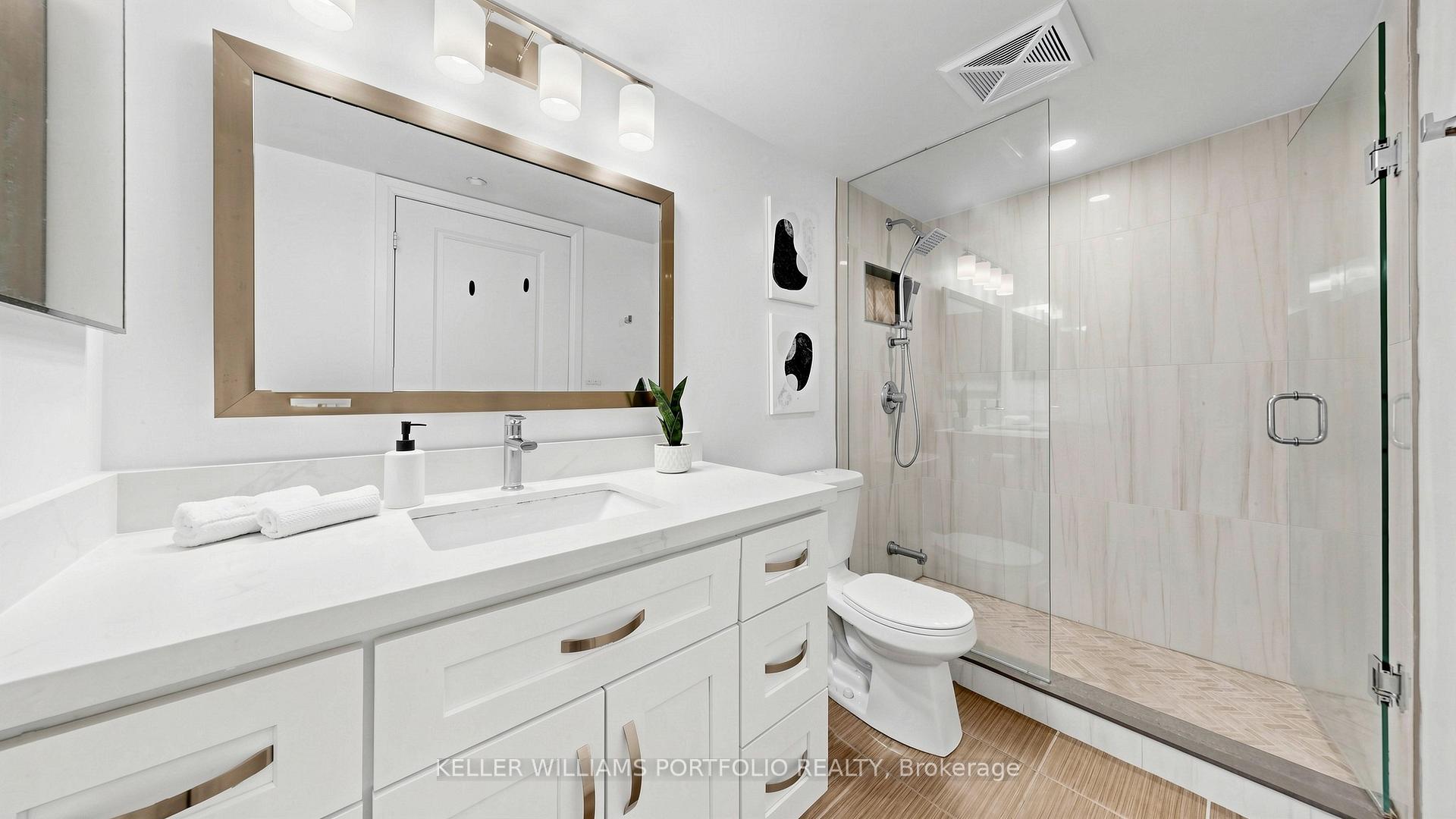 Photo 7 of Unit 303, 376 Highway 7, Richmond Hill, Doncrest — HOMEH