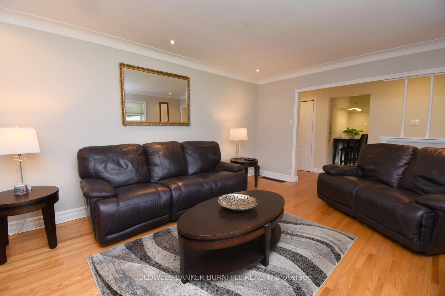 Photo 6 of 1087 Maplehurst Avenue, Burlington, LaSalle — HOMEH