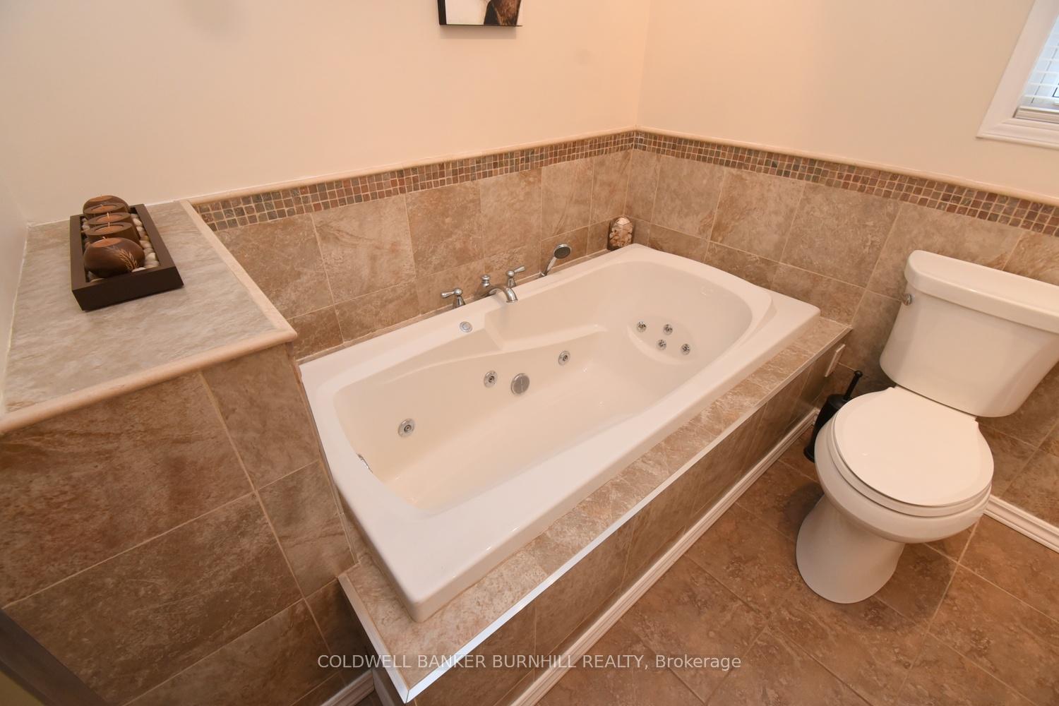 Photo 16 of 1087 Maplehurst Avenue, Burlington, LaSalle — HOMEH