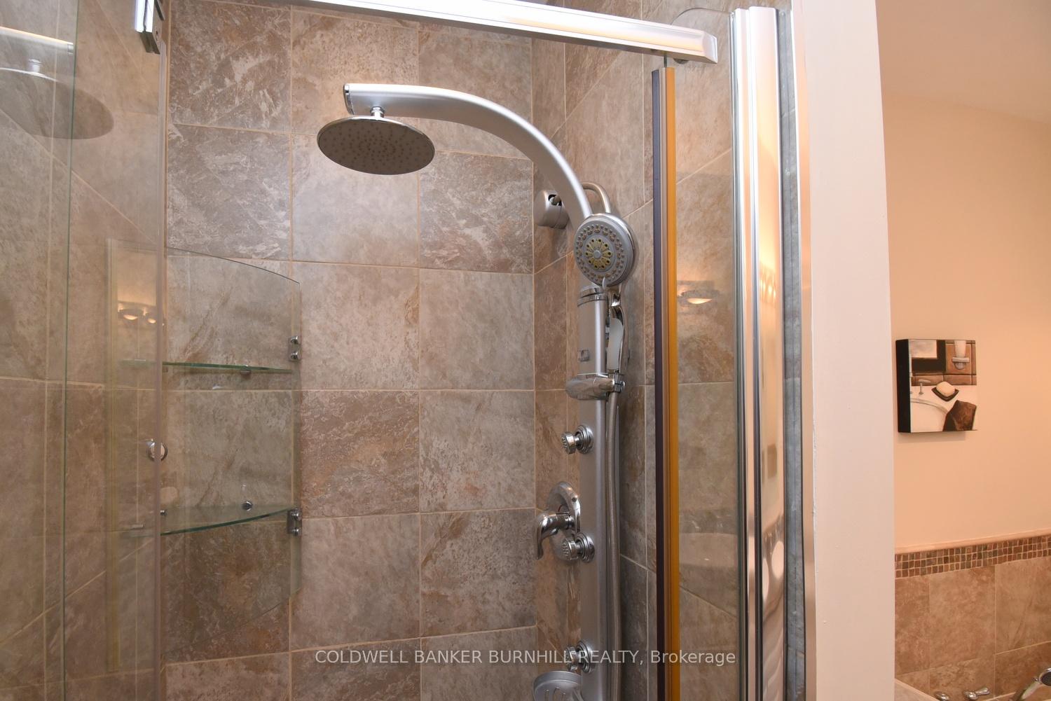 Photo 17 of 1087 Maplehurst Avenue, Burlington, LaSalle — HOMEH