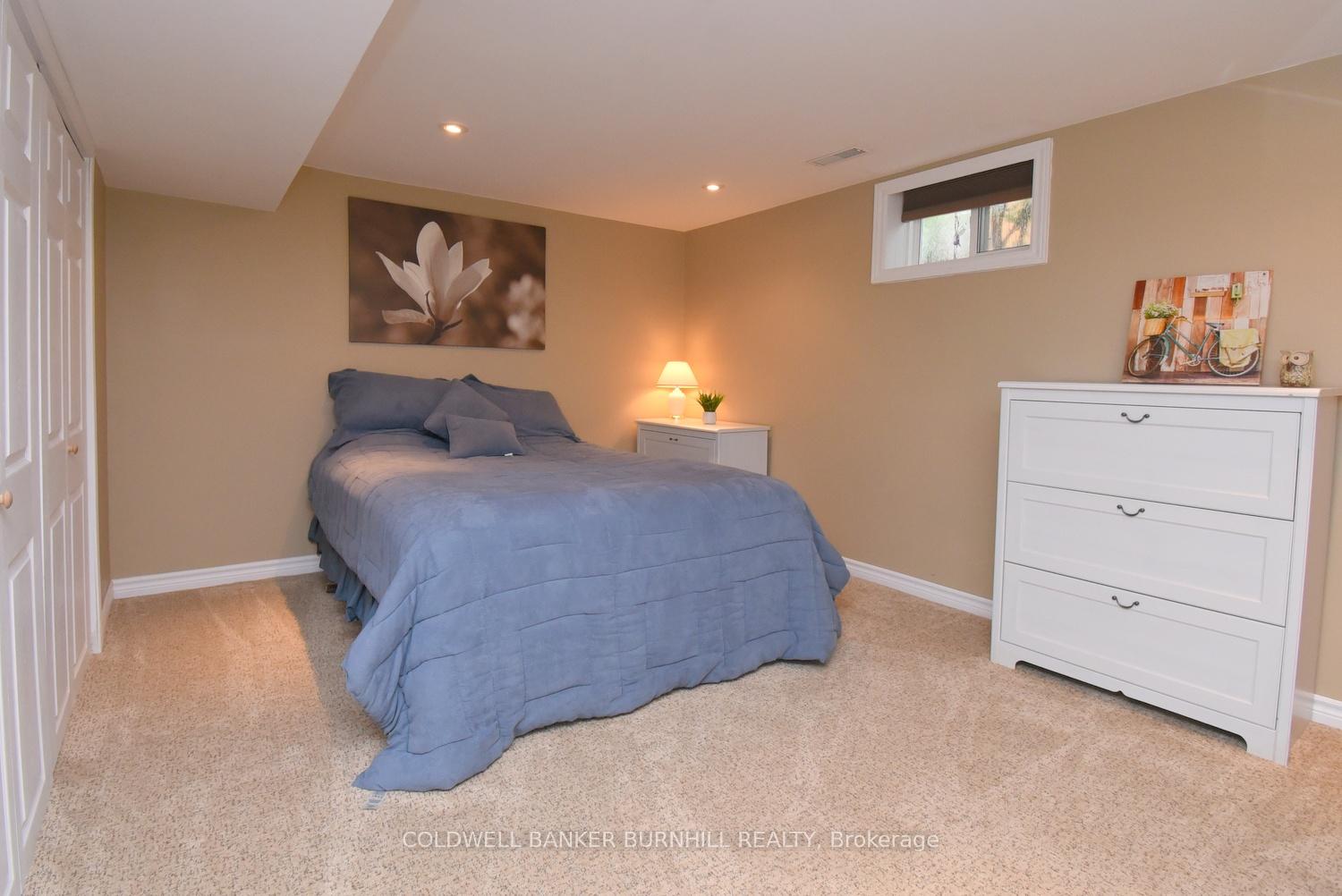Photo 21 of 1087 Maplehurst Avenue, Burlington, LaSalle — HOMEH