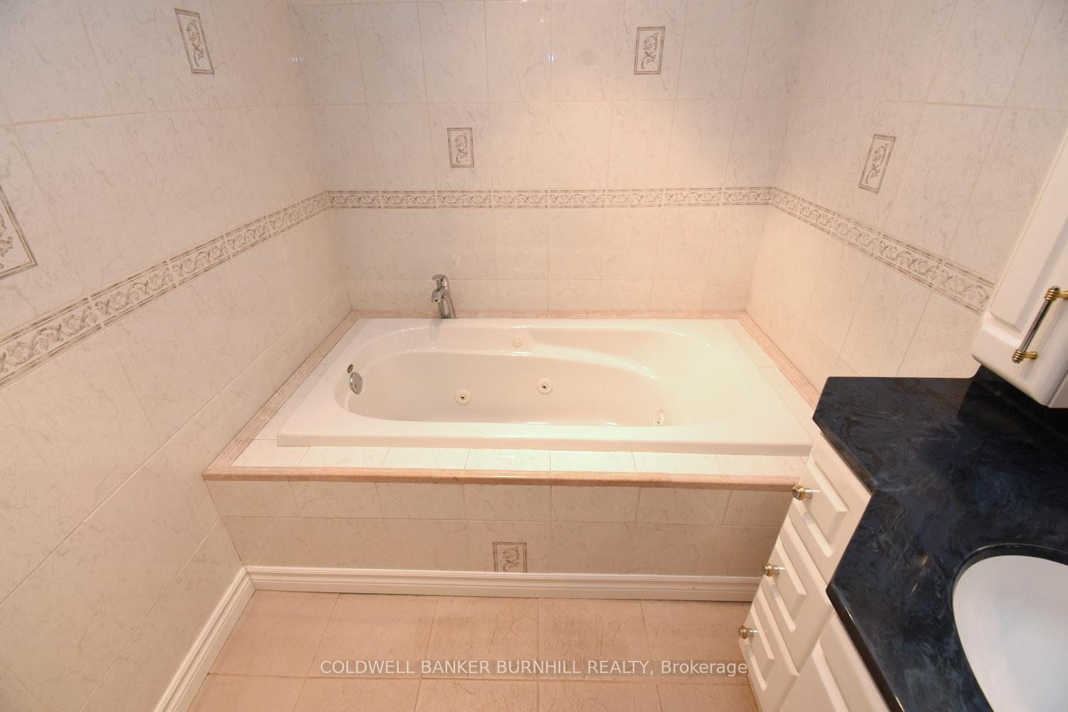 Photo 27 of 1087 Maplehurst Avenue, Burlington, LaSalle — HOMEH