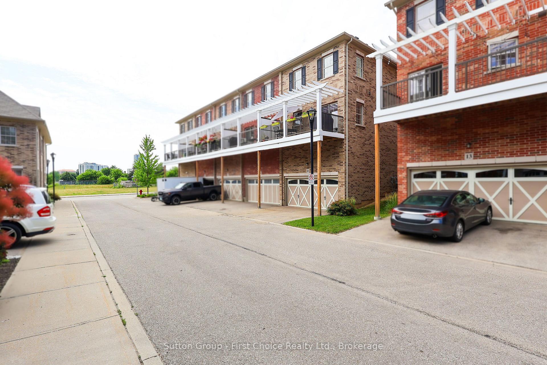 Photo 6 of 11 John Russell Lane, Kitchener, Mount Hope Huron Park — HOMEH