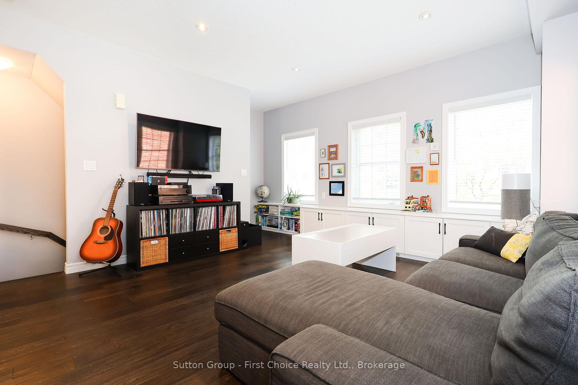 Photo 11 of 11 John Russell Lane, Kitchener, Mount Hope Huron Park — HOMEH