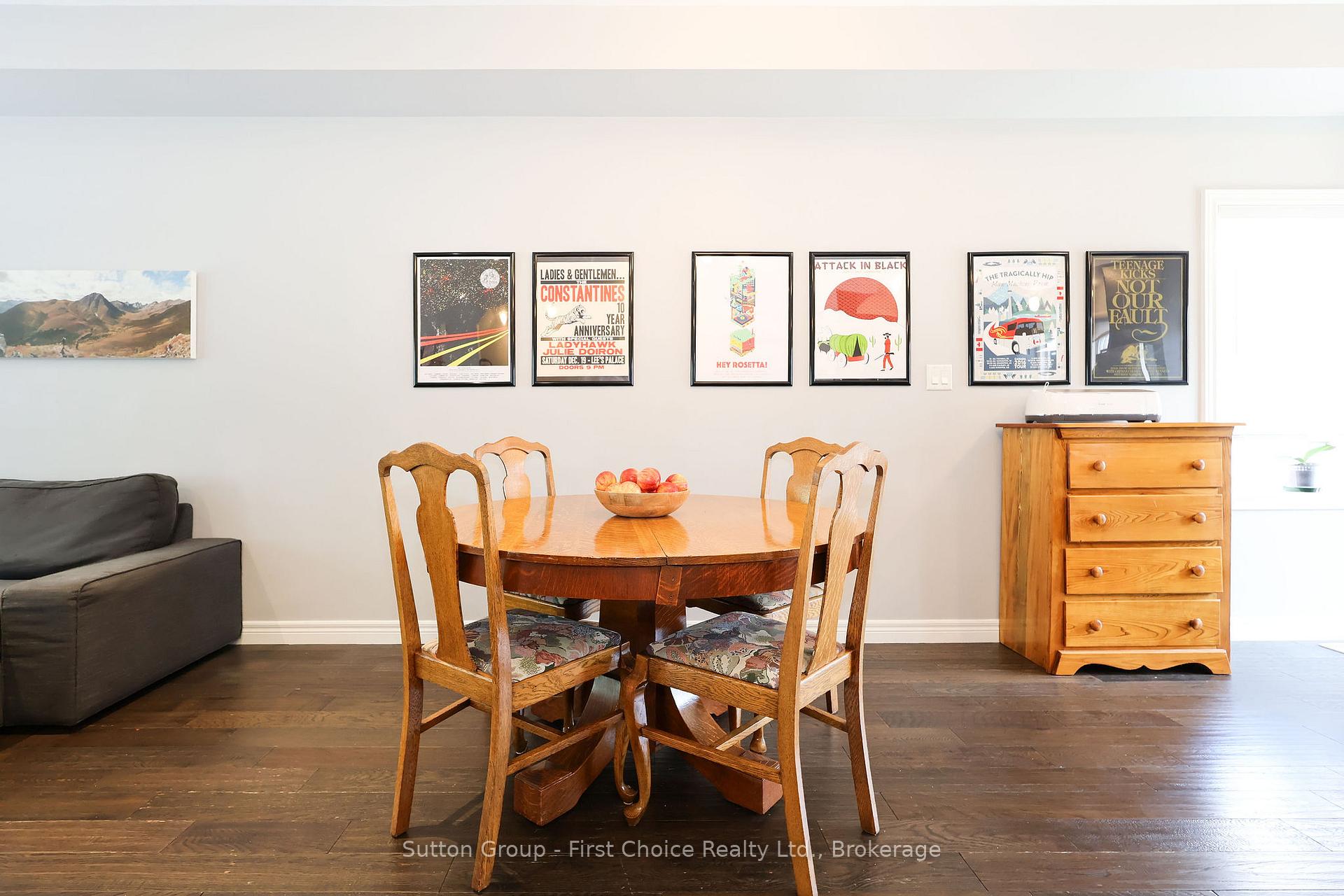 Photo 12 of 11 John Russell Lane, Kitchener, Mount Hope Huron Park — HOMEH