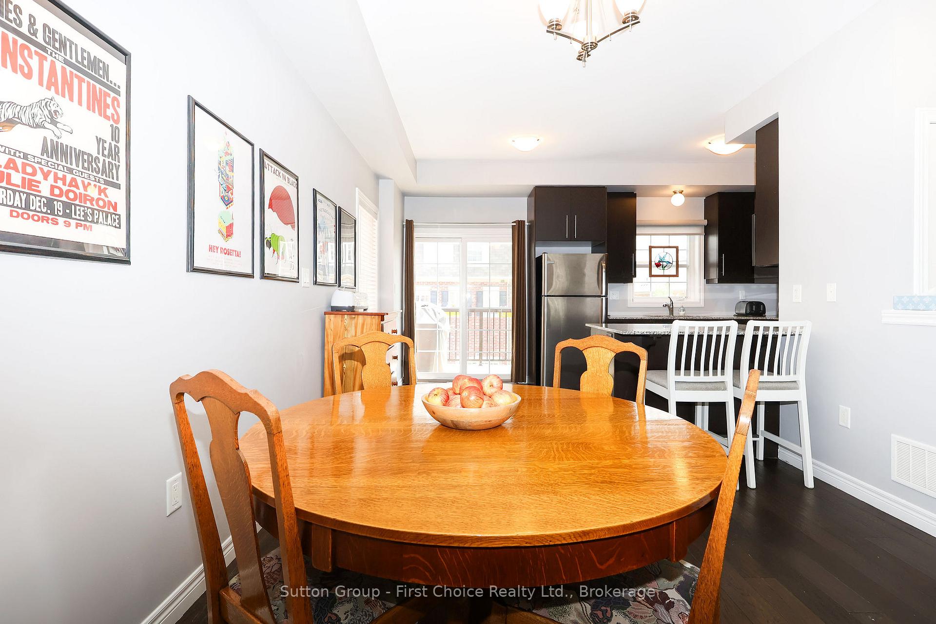 Photo 13 of 11 John Russell Lane, Kitchener, Mount Hope Huron Park — HOMEH