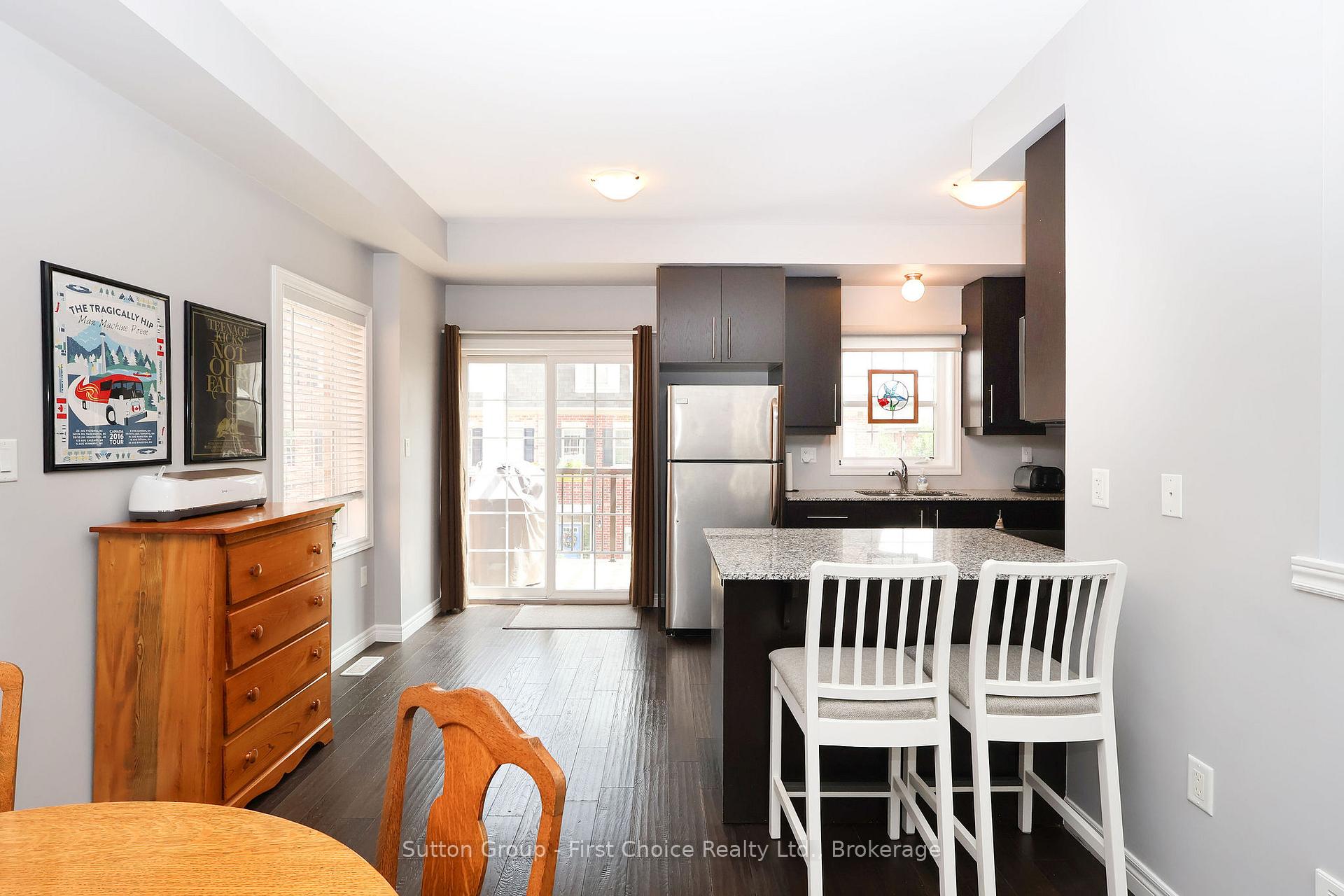 Photo 14 of 11 John Russell Lane, Kitchener, Mount Hope Huron Park — HOMEH