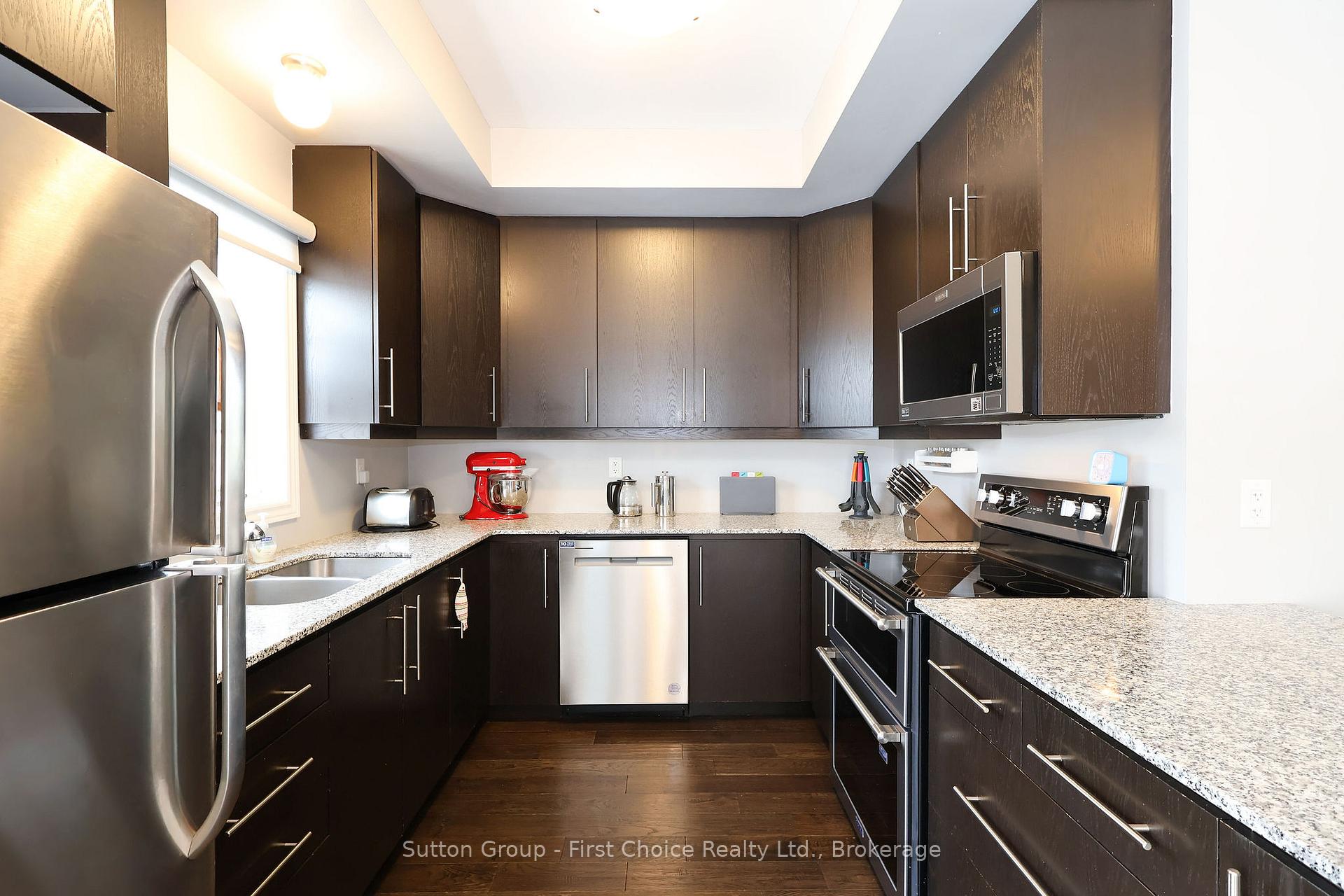 Photo 15 of 11 John Russell Lane, Kitchener, Mount Hope Huron Park — HOMEH