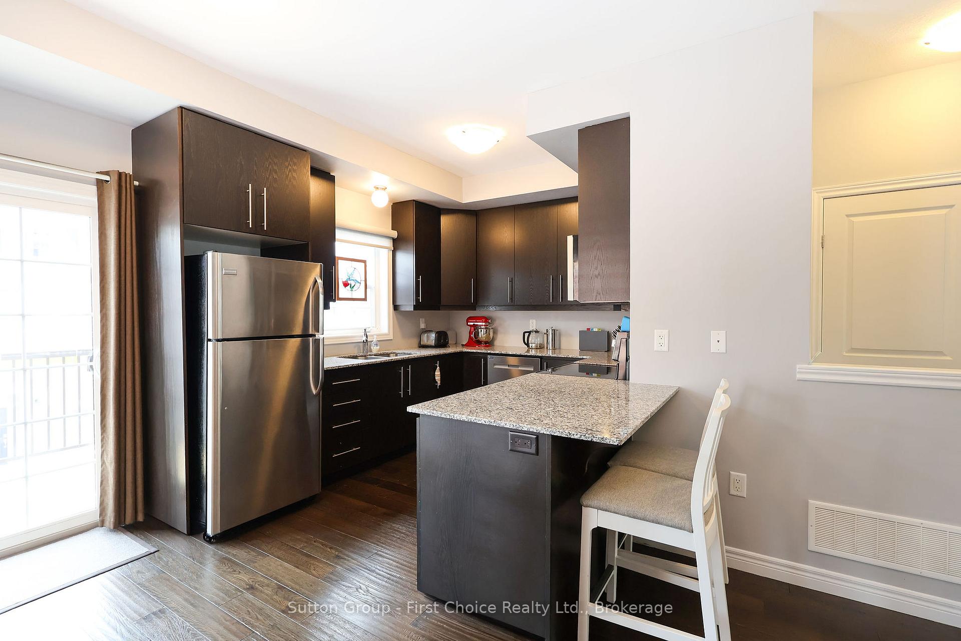 Photo 16 of 11 John Russell Lane, Kitchener, Mount Hope Huron Park — HOMEH
