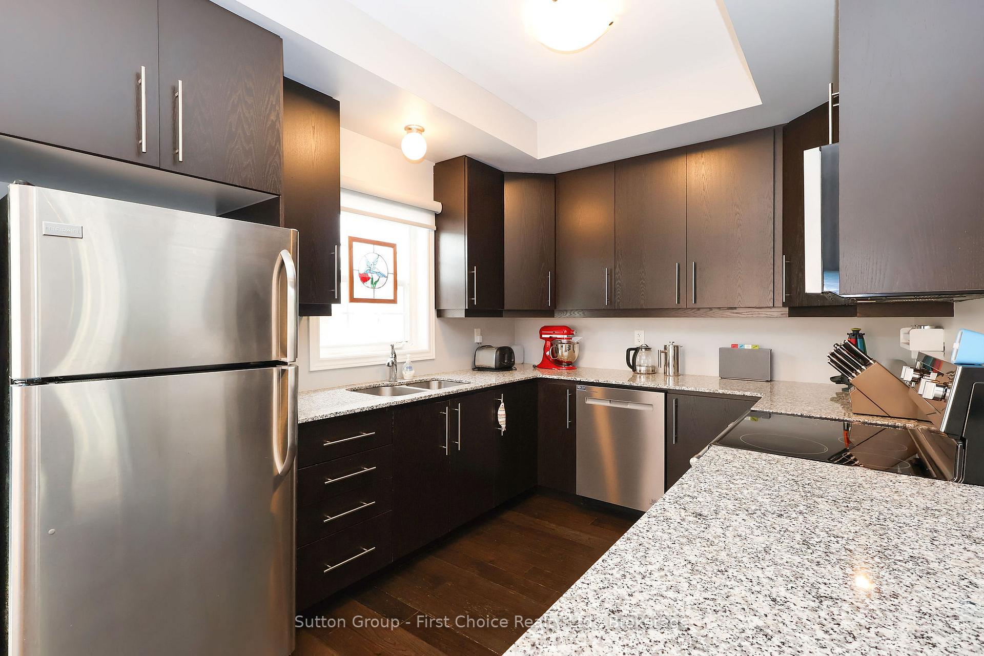 Photo 17 of 11 John Russell Lane, Kitchener, Mount Hope Huron Park — HOMEH