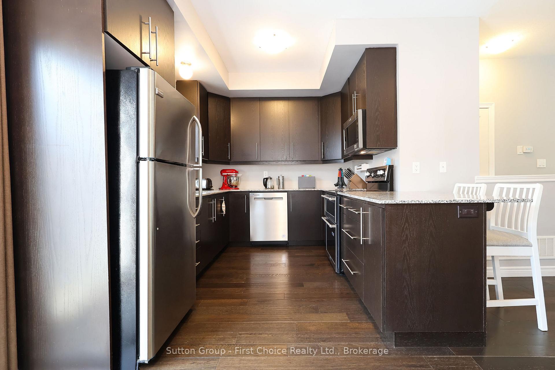 Photo 18 of 11 John Russell Lane, Kitchener, Mount Hope Huron Park — HOMEH